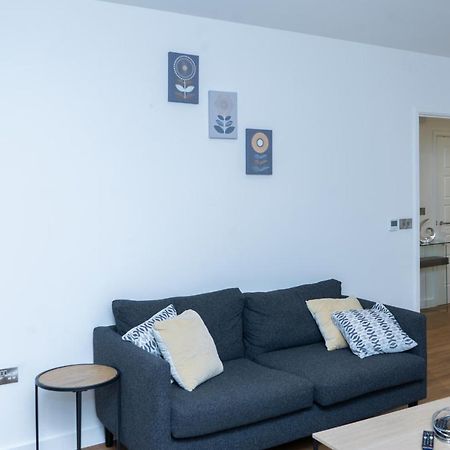 Guerneville 1 Bedroom Luxury Apartment Royal Wharf By Excel Exhibition Centre Londres Exterior foto